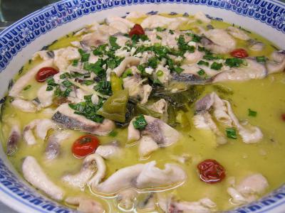 四川酸菜魚(yú)技術(shù)培訓(xùn)哪家好？教學(xué)過(guò)程中采取一對(duì)一教學(xué)