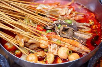 冷鍋串串技術培訓班多少錢？探秘成都砂鍋串串內幕！